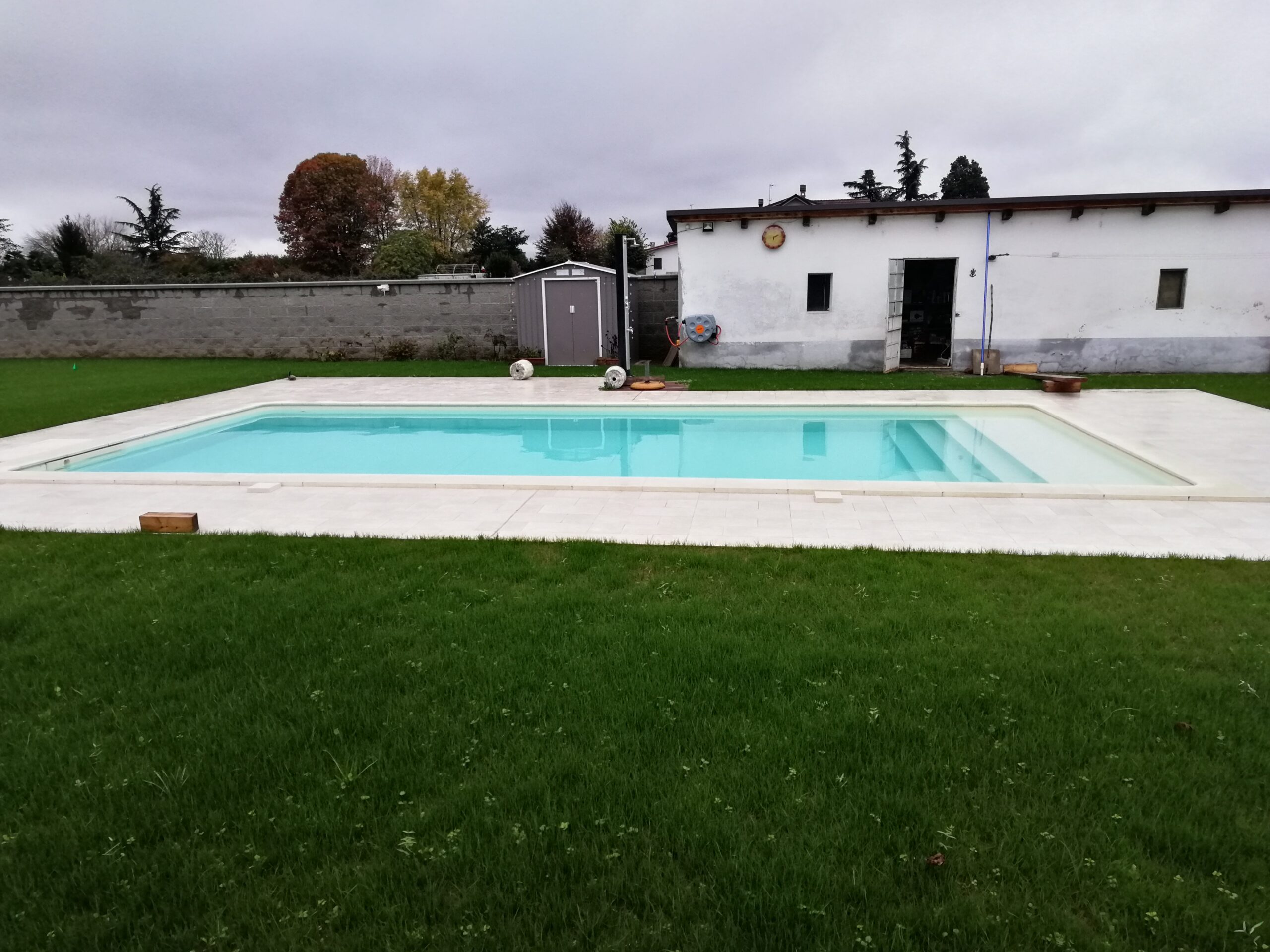 Piscina in kit Magiline da 4 x 8 mt altezza 1.5 mt con scala a angolo - immagine 35