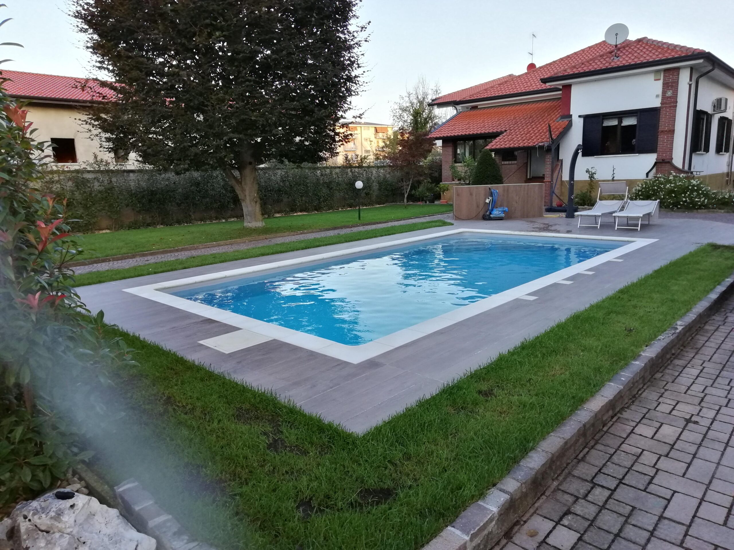 Piscina in kit Magiline da 4 x 8 mt altezza 1.5 mt con scala a angolo - immagine 13