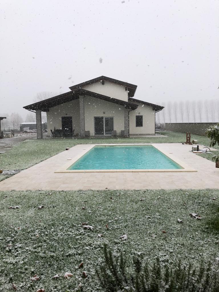 Piscina in kit Magiline da 4 x 8 mt altezza 1.5 mt con scala a angolo - immagine 30